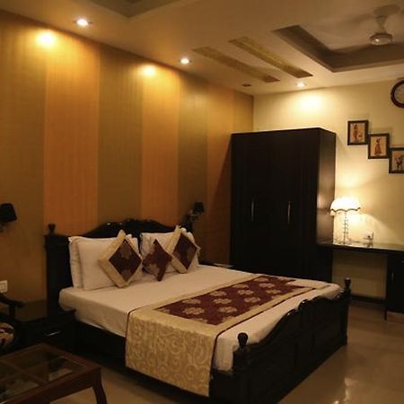 Hotel Universe Inn New Delhi Ruang foto